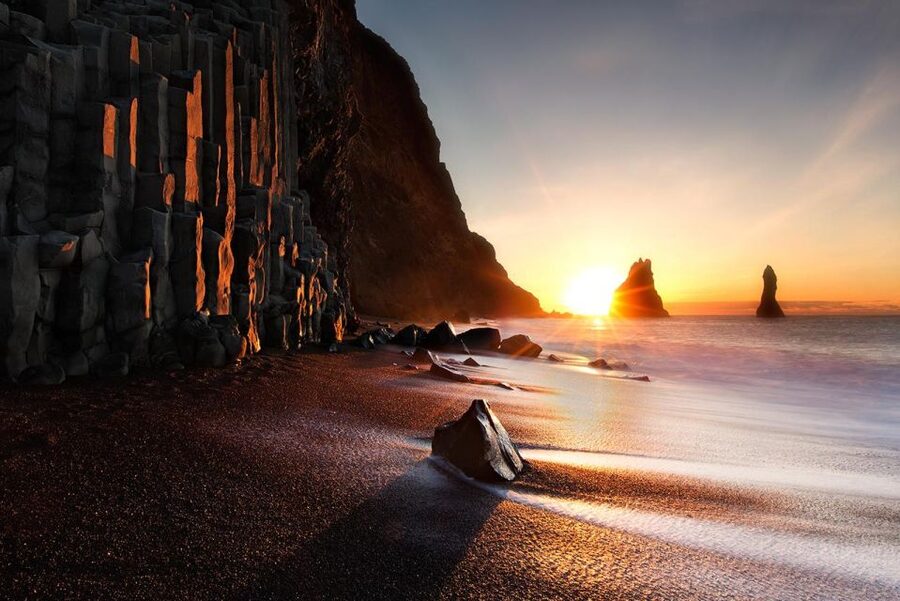 Reykjavik: South Coast and Katla Ice Cave Small Group Tour - What the guides add to the day