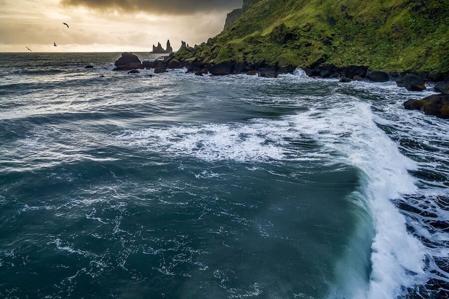 Reykjavik: South Coast, Diamond Beach, and Jökulsárlón Tour - Seljalandsfoss is a wetter, more playful stop
