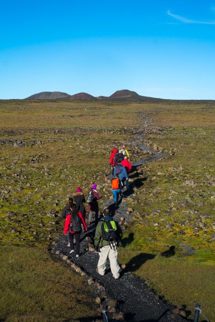 Reykjavik: Thrihnukagigur Volcano Guided Hiking Day Trip - The 45-minute walk across Iceland’s lava field