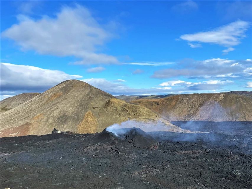 Reykjavík: Volcano Eruption Site and Reykjanes Hiking Tour - Seltún, steam, and colored geothermal ground