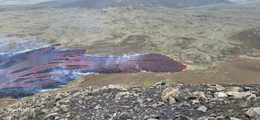 Reykjavík: Volcano Hike, Visit Grindavík and Blue Lagoon - Hiking toward Fagradalsfjall’s young lava
