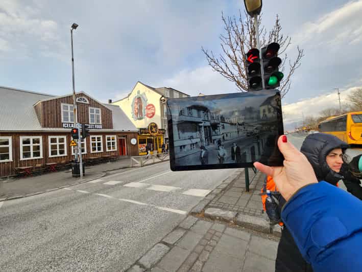 Reykjavik: World War II Walking tour around the city centre - Why Reykjavik’s wartime story begins at the harbour