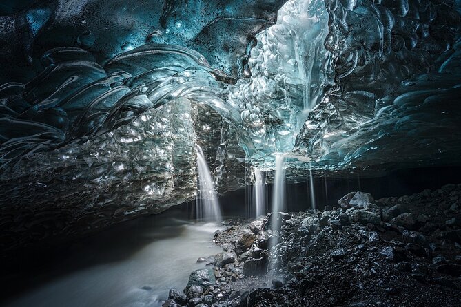 Sapphire Ice Cave Tour from Jökulsárlón - Extra Small Group - Hiking on the glacier and entering the ice cave