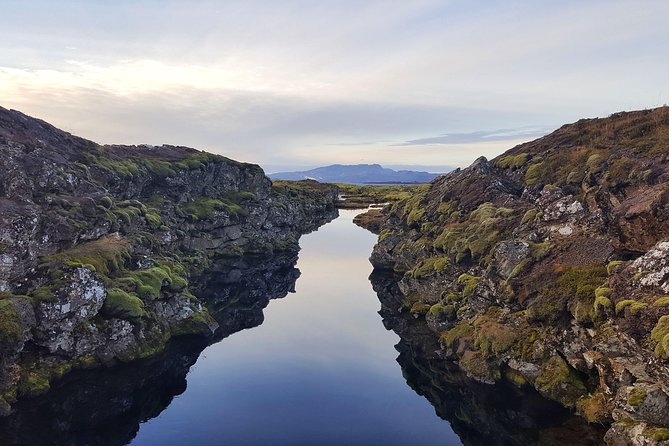 Silfra Drysuit Snorkeling with Free Photos - Meet on Location - Drysuit or wetsuit: choose for your comfort