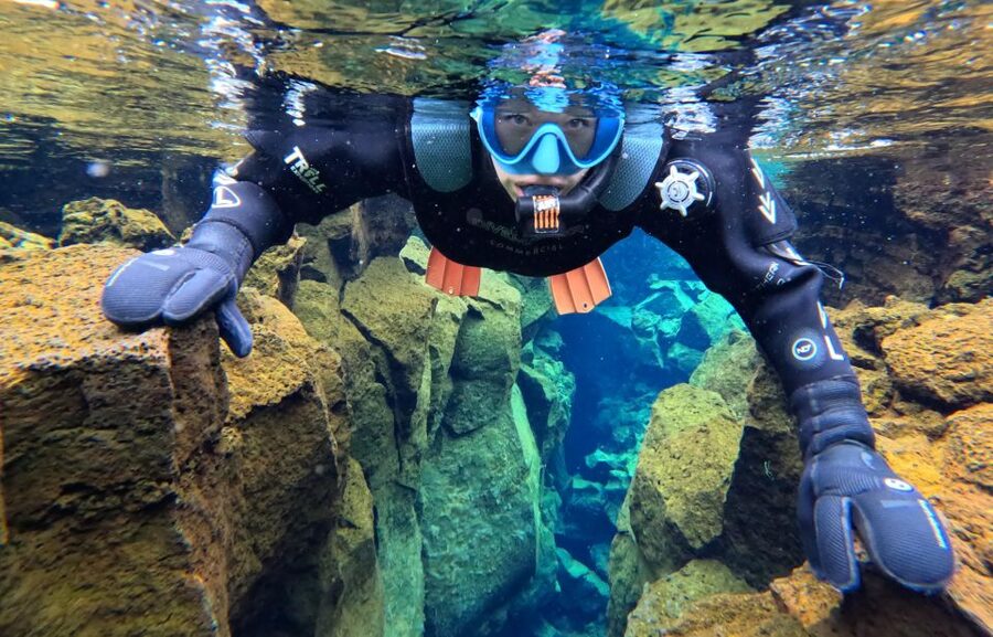 Silfra: Fissure Snorkeling Tour with Underwater Photos - The 30-minute walk to the fissure