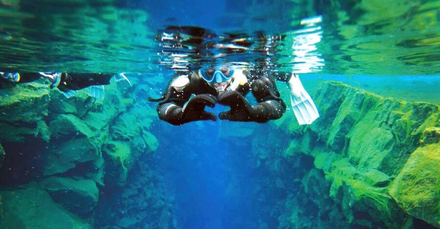 Silfra: Fissure Snorkeling Tour with Underwater Photos - Meeting Troll Expeditions at Þingvellir