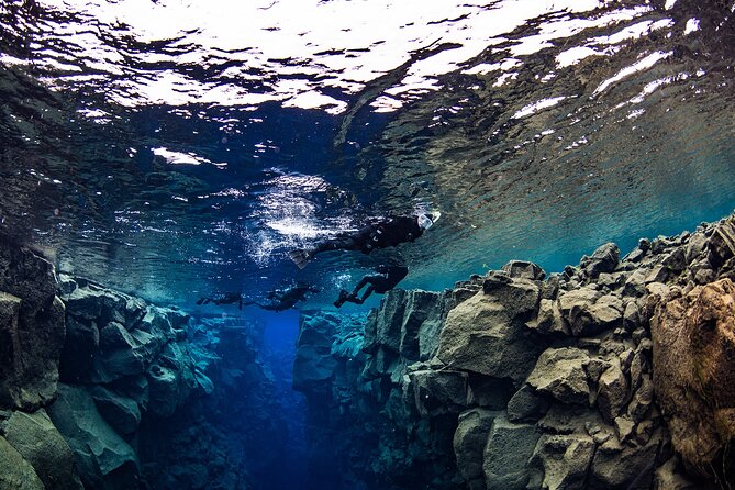 Silfra: Hot and Cold Snorkeling and Spa Tour - Self Drive - Hot chocolate, cookies, and the drive to Fontana