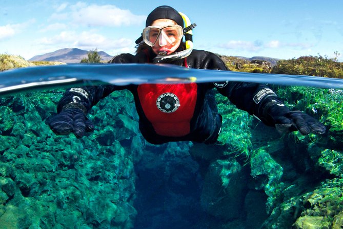 Silfra: Snorkeling Between Tectonic Plates - Meet on Location - What the $154 price includes
