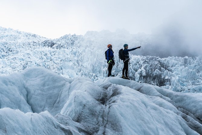 Skaftafell: 4h Small Group Glacier Hike with Guide and Transfer - Walking toward the icefall on Vatnajökull