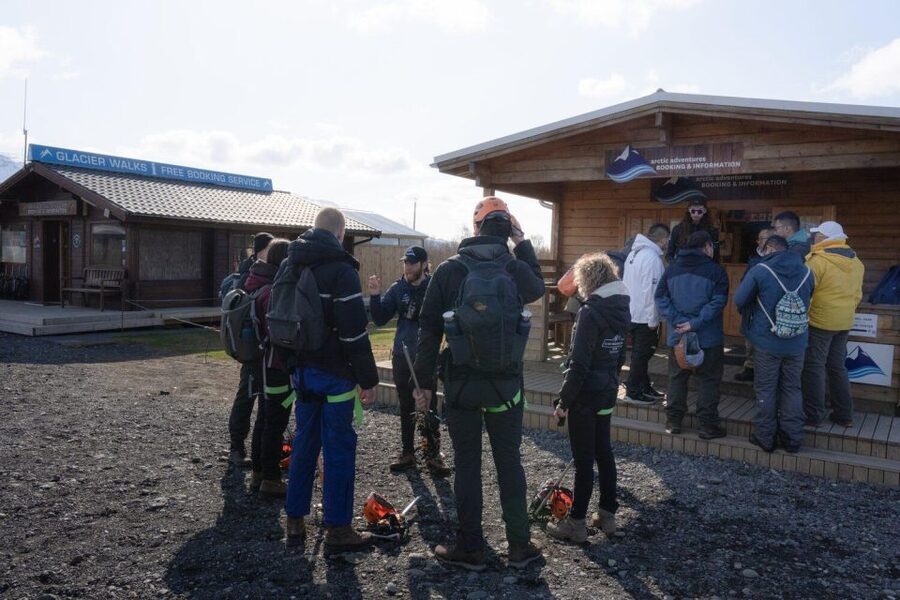 Skaftafell: Blue Ice Cave & Glacier Hike on Vatnajökull - Who should book this experience?