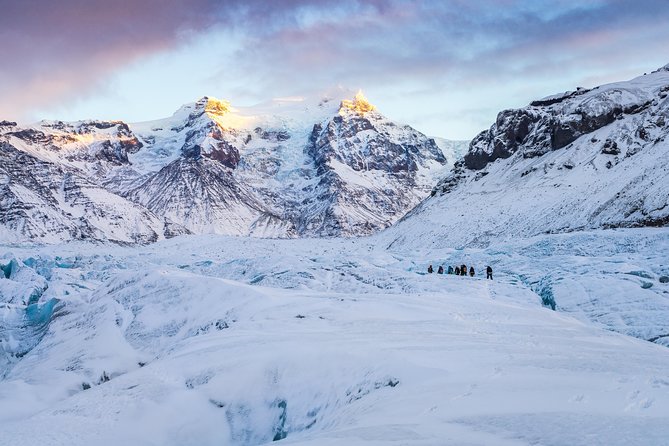 Skaftafell: Blue Ice Cave & Glacier Hike on Vatnajökull - Glacier stories, crevasses, and the walk back