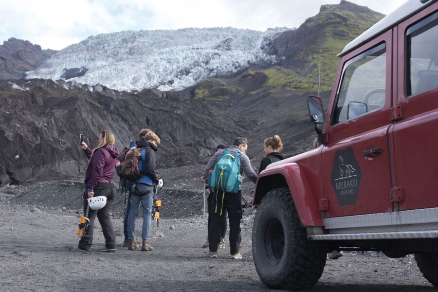 Skaftafell: Extra Small Group Glacier Adventure - A short lunch break at the highest safe point