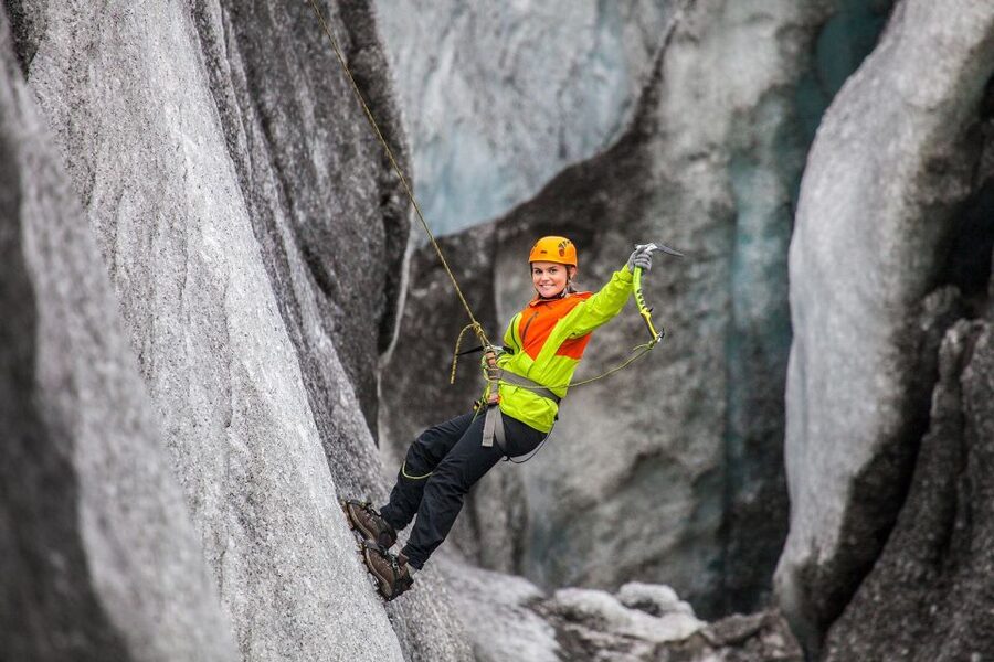 Skaftafell: Glacier Hike and Ice Climbing Guided Experience - Walking onto Falljökull