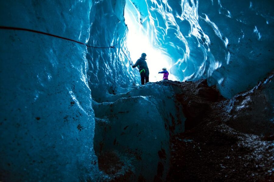 Skaftafell: Ice Cave Tour and Glacier Hike - Learning to walk safely on Falljökull