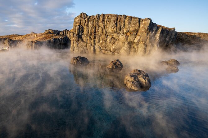 Sky Lagoon Ticket with 7-Step Ritual and Transfers from Reykjavik - Why sunset and darkness work so well