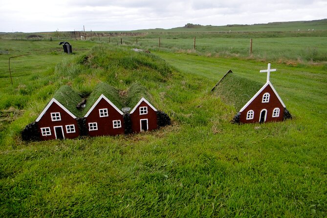 Snaefellsnes Peninsula Self-Guided Driving Audio Tour - Djúpalónssandur, Vatnshellir, and Saxhóll