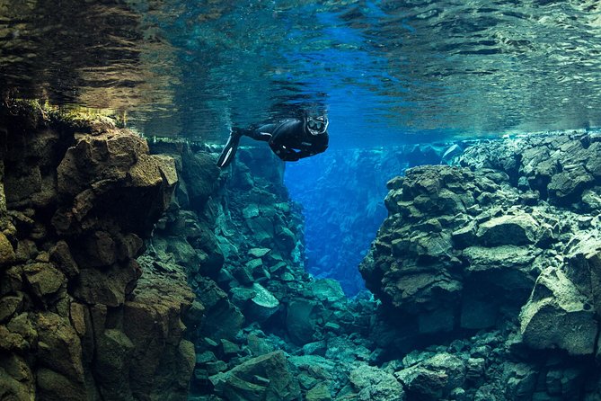 Snorkel the Silfra Fissure-Meet on Location (Free Photos & Cocoa) - Underwater photos, hot cocoa, and the cold afterward