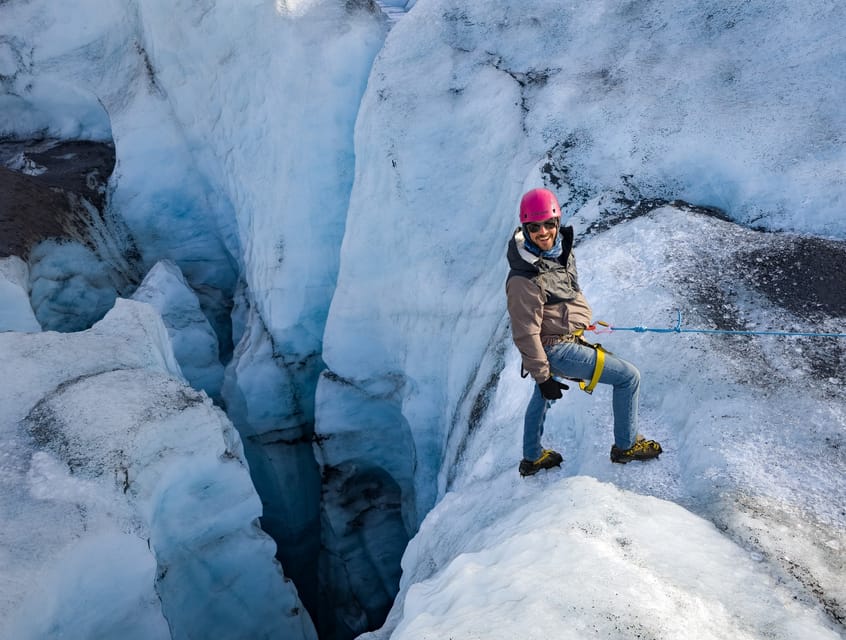 Sólheimajökull Glacier: Guided Hike with Equipment - The 1.5-hour walk across living ice