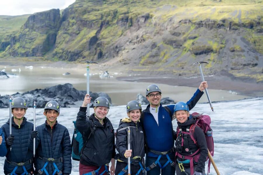 South Coast, Glacier Hike and Northern Lights Winter Tour - One long day from waterfalls to the aurora