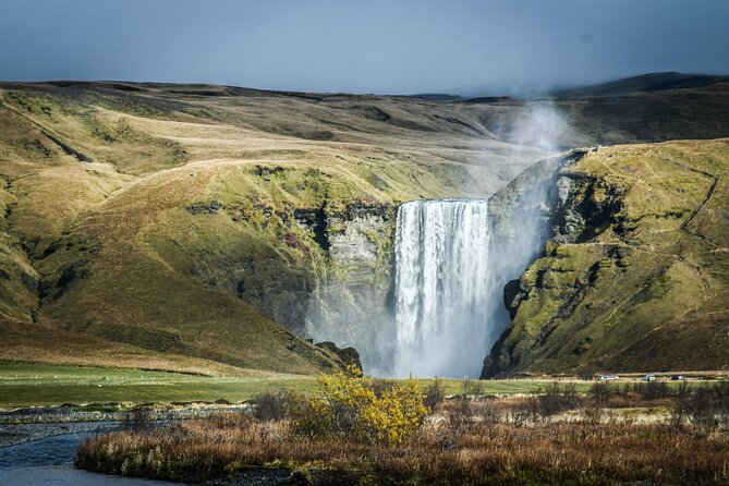 South Coast, Waterfalls and Black Sand Beach (Small Group Tour) - Why this South Coast route works so well
