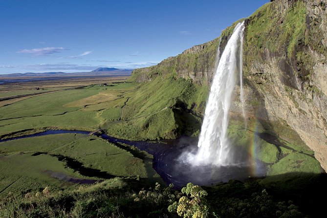 South Coast, Waterfalls and Vík village from Reykjavik - Reynisfjara and the black volcanic shore