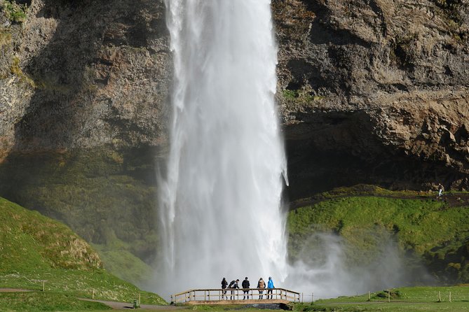 South Coast, Waterfalls and Vík village from Reykjavik - What the ten-hour schedule feels like