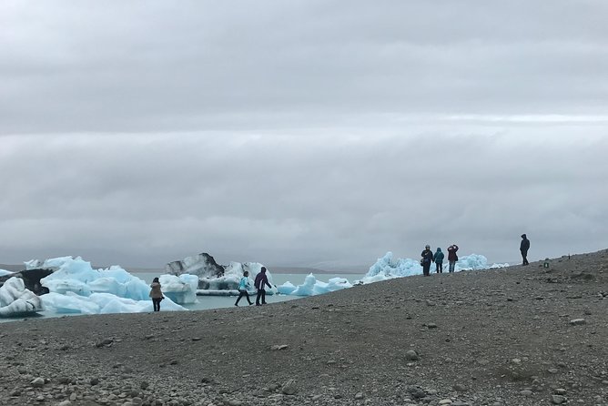 South Iceland and Glacier Lagoon: Jökulsárlón with Boat Tour - Freysnes and the realities of lunch on the road