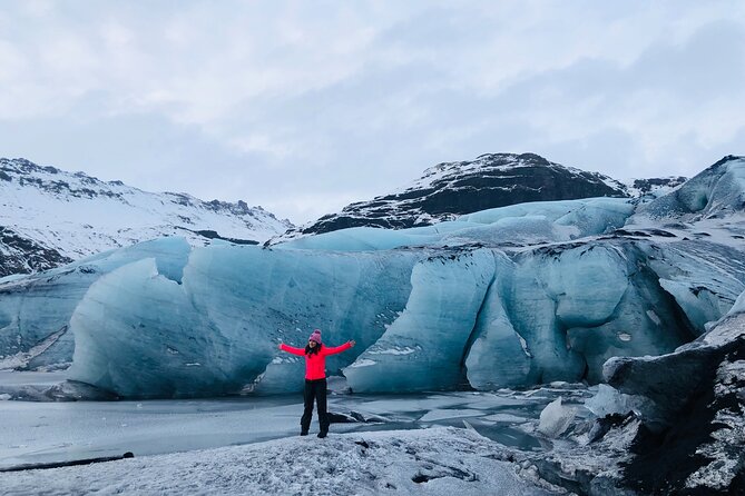 South Iceland Highlights and Northern Lights Combo Full-Day Tour - Sólheimajökull requires a brisk walk