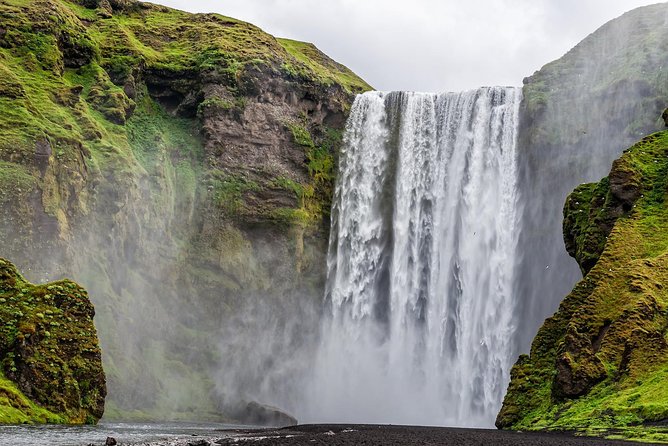 Spectacular South Coast Iceland Private Tour from Reykjavik - Lunch and a pause in Vik