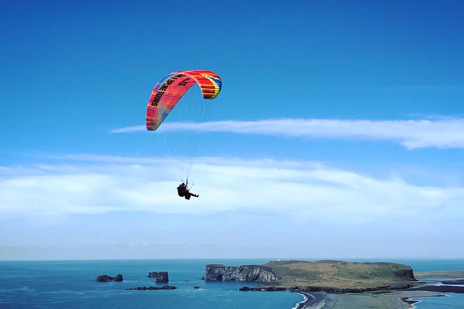 Tandem Paragliding Flights from Vik - Learning the launch and safety steps