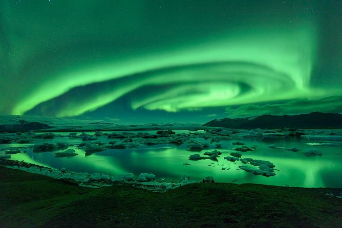 The Golden Circle & Northern Lights Guided Combo tour - The evening search for northern lights