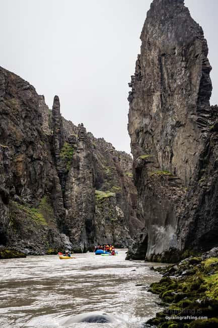 Varmahlíð: East Glacial River Whitewater Rafting - One hour of waves, paddling, and canyon walls