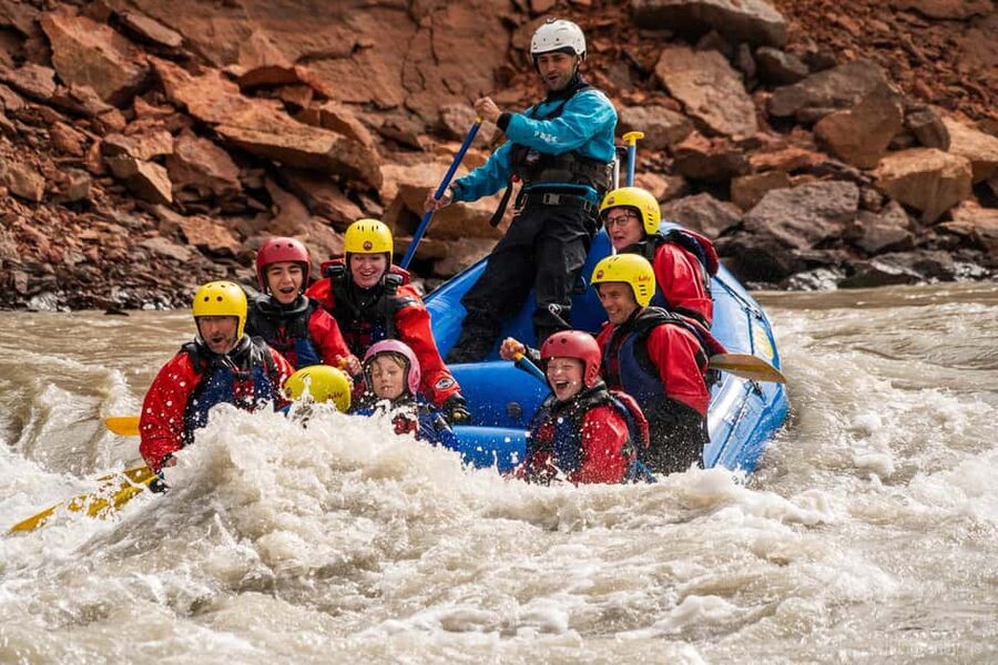 Varmahlíð: Guided Family Rafting Trip - Practical preparation for the river