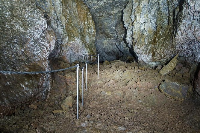 Vatnshellir Cave Tour - What makes Vatnshellir different from a scenic stop