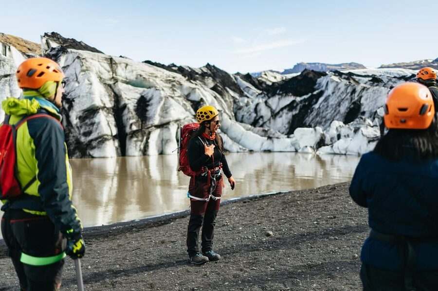 Vik: Guided Sólheimajökull Glacier Hike - Coffee, chocolate, and time for photographs