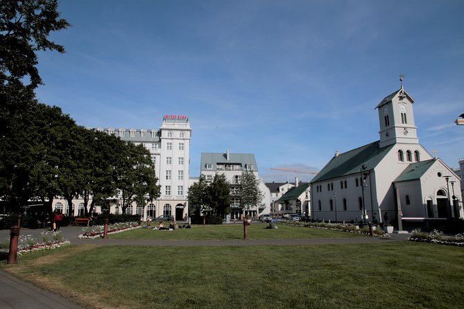 Walking tour of Reykjavik city - Hallgrímskirkja, Reykjavik’s essential landmark