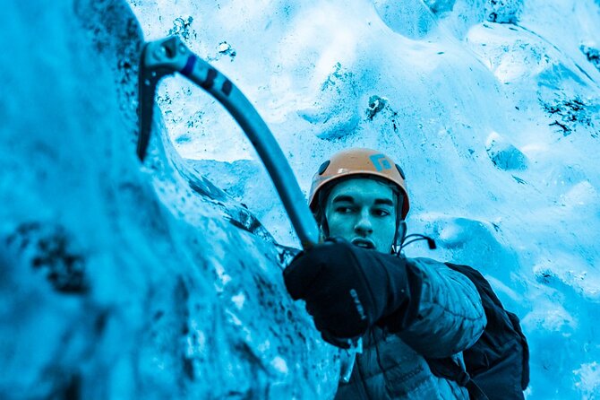 Winter Ice Cave + Climbing Private Photoshoot - 20 Shot Package - Getting photographs while you climb