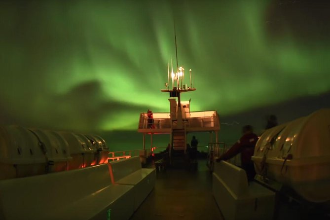 Winter Whale Watching and Northern Lights Cruise from Reykjavik - The tricky part: managing the gap between cruises